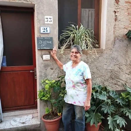 Angolo Della Cei Apartmán *